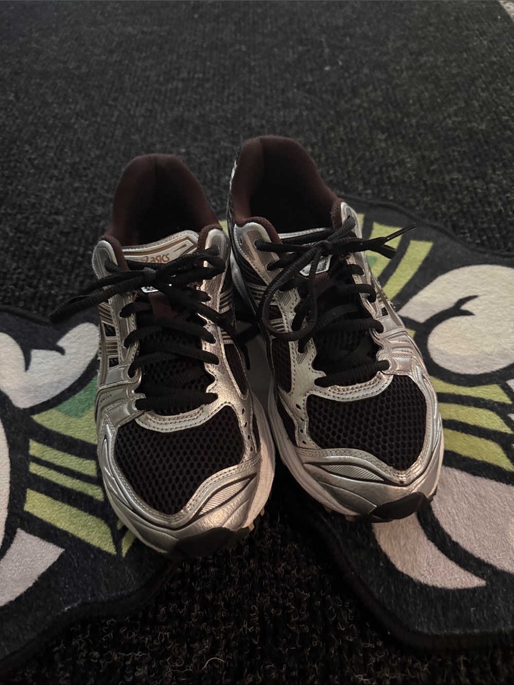 ASICS
GEL-KAYANO 14 "Black/Coffee" sneakers